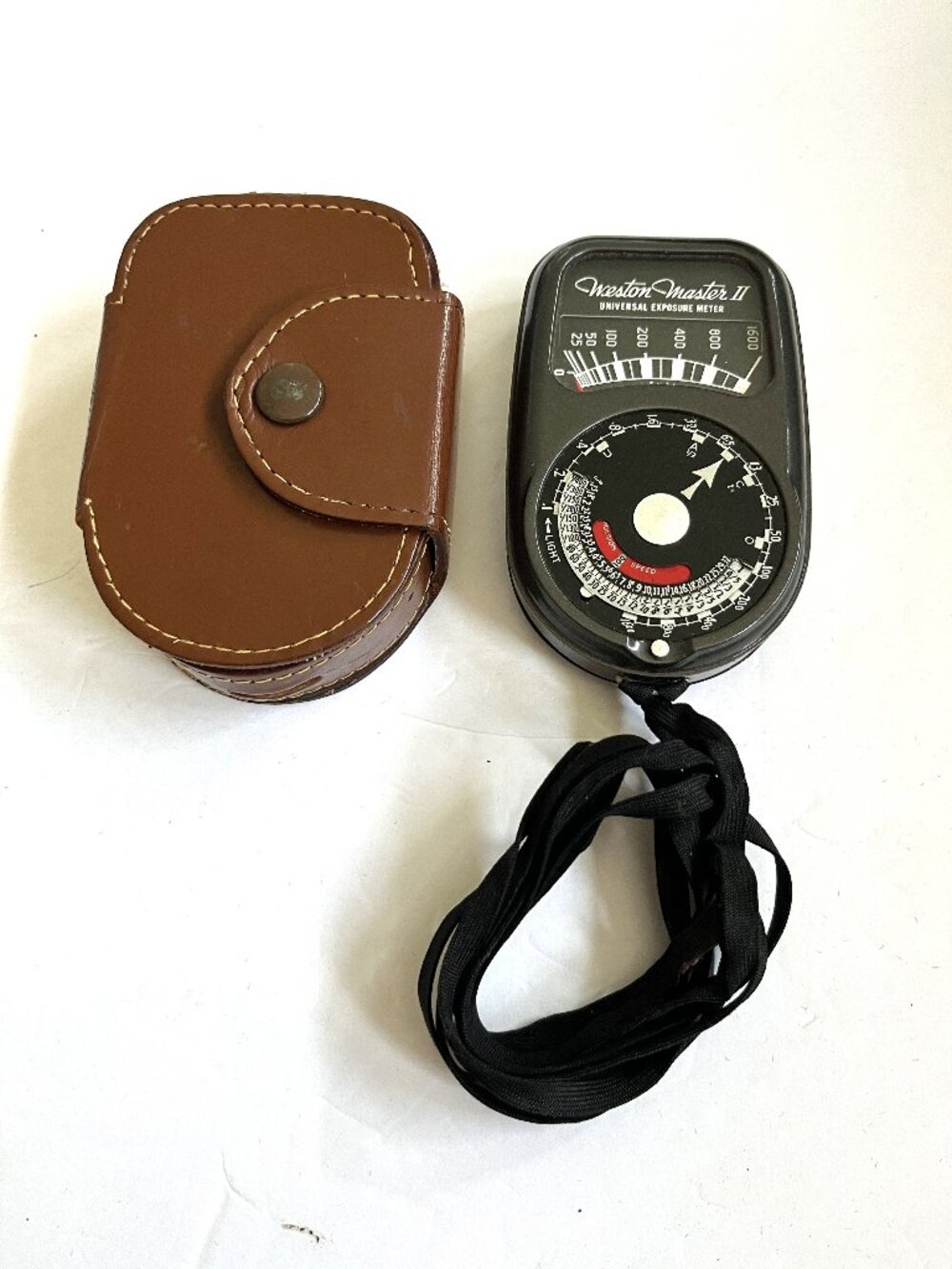 Vintage Weston Master II UNIVERSAL EXPOSURE METER Model 735 With Case